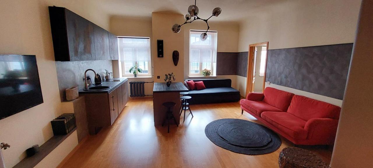 Perfectly Central Apartment 5 Min To Old Town & Art Noveau. Рига Екстериор снимка